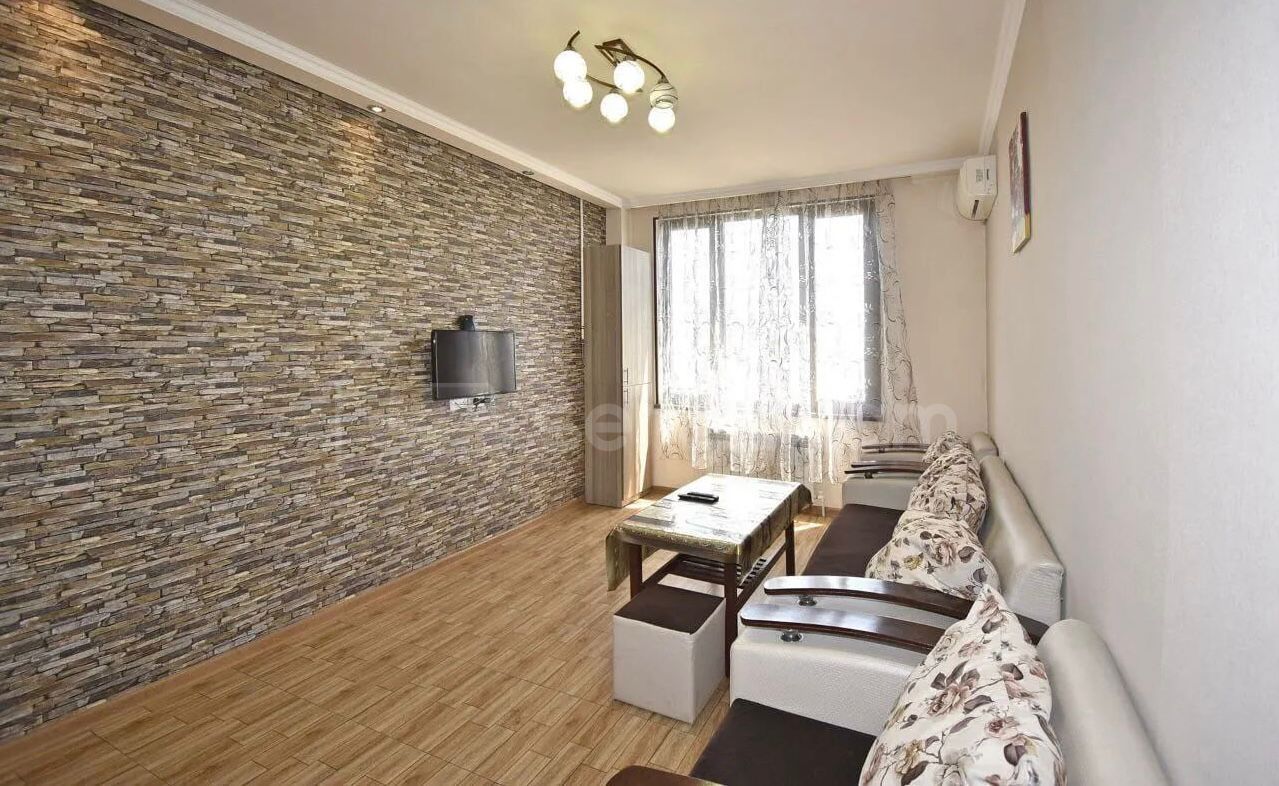 2 Սենյականոց Բնակարան Քարե Շենքում, 45քմ, 7/8 հարկ, Կապիտալ Վերանորոգված, Կահավորված