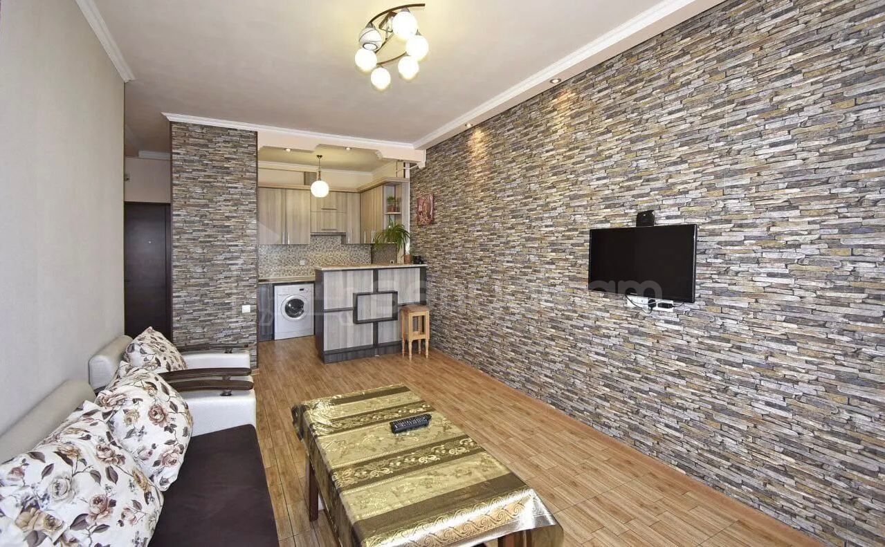 2 Սենյականոց Բնակարան Քարե Շենքում, 45քմ, 7/8 հարկ, Կապիտալ Վերանորոգված, Կահավորված