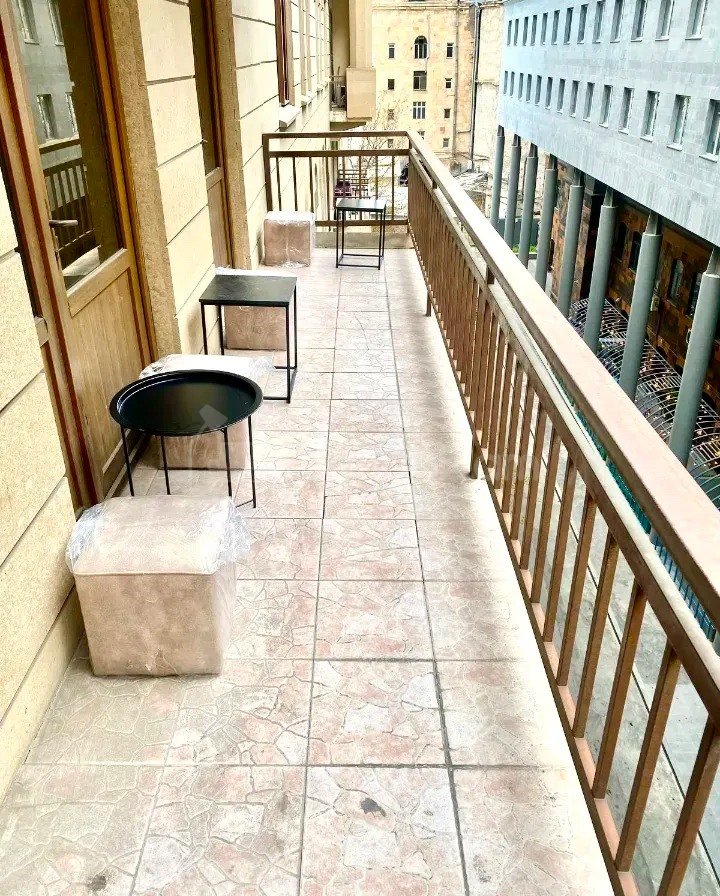 3 Սենյականոց Բնակարան, 130քմ, 4/5 հարկ, Կապիտալ Վերանորոգված