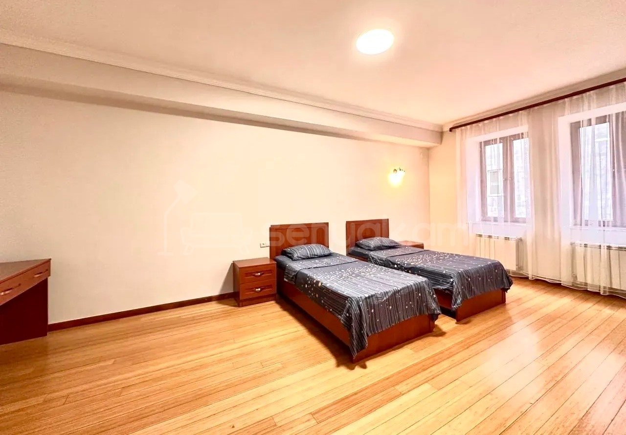 3 Սենյականոց Բնակարան, 130քմ, 4/5 հարկ, Կապիտալ Վերանորոգված