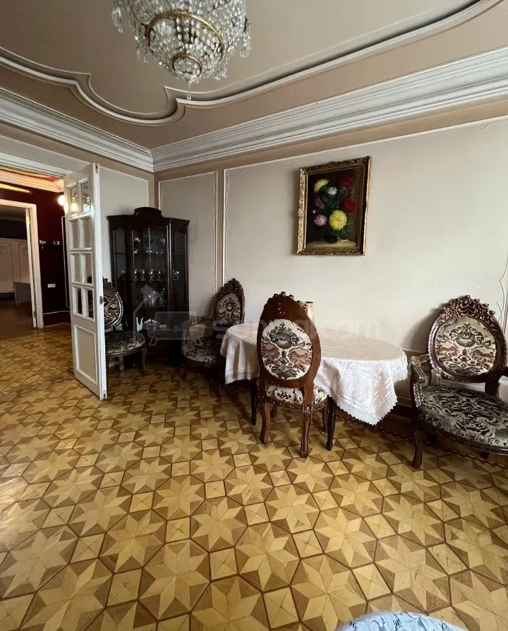 3 Սենյականոց Բնակարան Քարե Շենքում, 73քմ, 6/7 հարկ, Կոսմետիկ Վերանորոգված