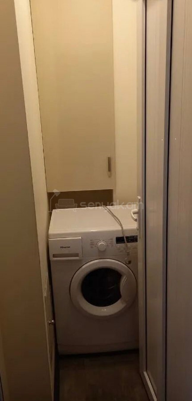 2 Սենյականոց Բնակարան Քարե Շենքում, 45քմ, 5/10 հարկ, Կապիտալ Վերանորոգված, Կահավորված