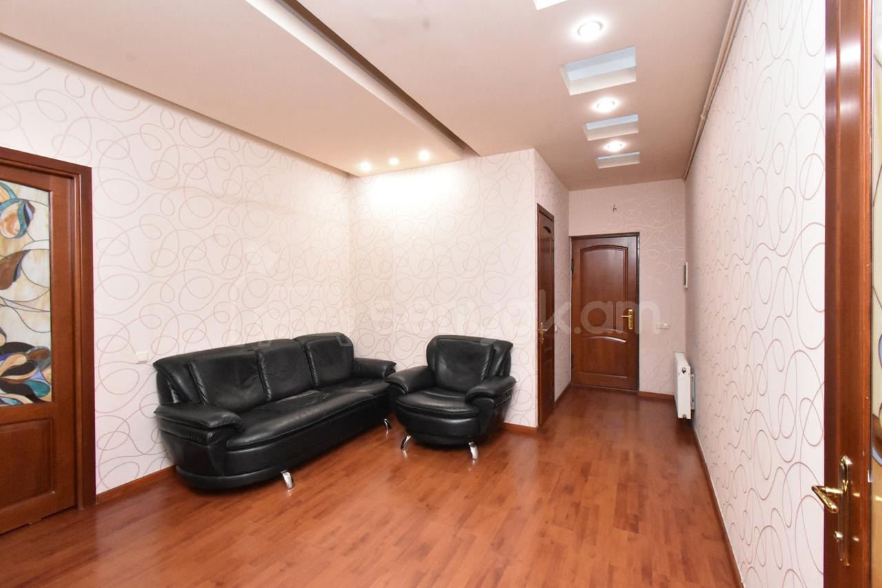 3 Սենյականոց Բնակարան, 140քմ, 9/9 հարկ, Կապիտալ Վերանորոգված