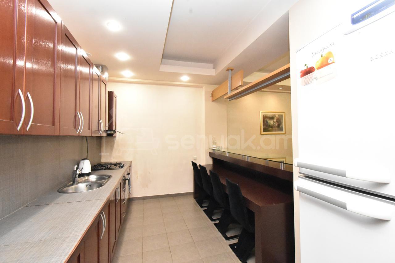 3 Սենյականոց Բնակարան, 140քմ, 9/9 հարկ, Կապիտալ Վերանորոգված