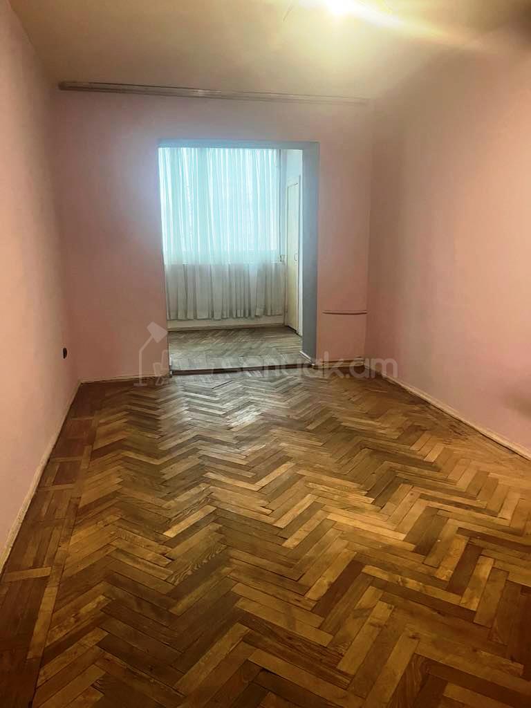 2 Սենյականոց Բնակարան Քարե Շենքում, 60քմ, 5/5 հարկ, Կոսմետիկ Վերանորոգված, Արևկող
