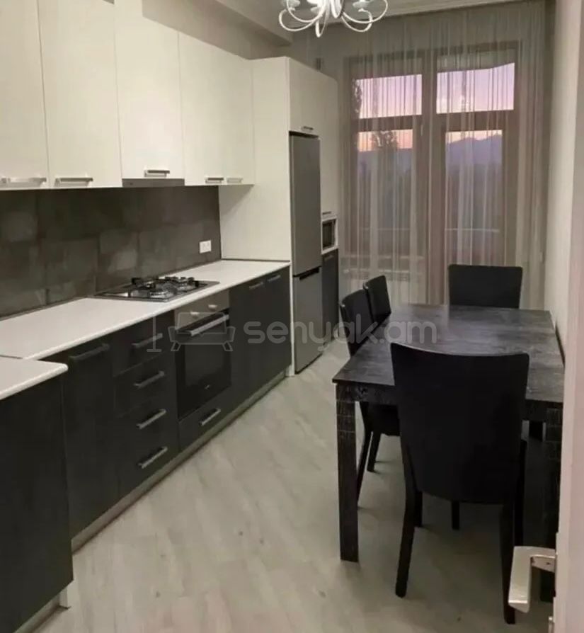 2 Սենյականոց Բնակարան, 71քմ, 8/15 հարկ, Կապիտալ Վերանորոգված, Կահավորված, Արևկող