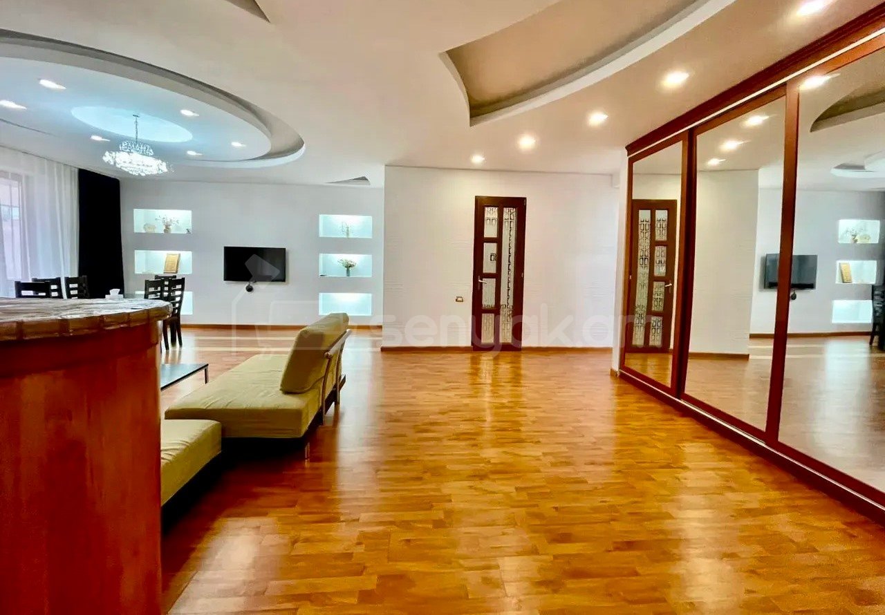 3 Սենյականոց Բնակարան, 120քմ, 8/9 հարկ, Կապիտալ Վերանորոգված