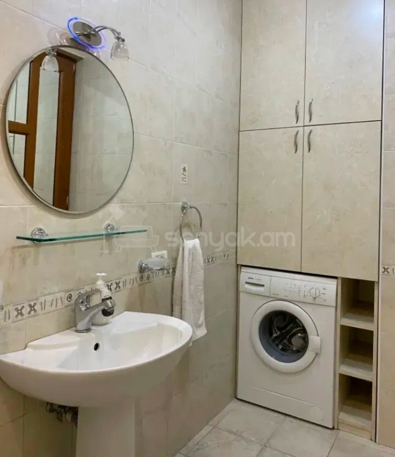 3 Սենյականոց Բնակարան, 120քմ, 8/9 հարկ, Կապիտալ Վերանորոգված