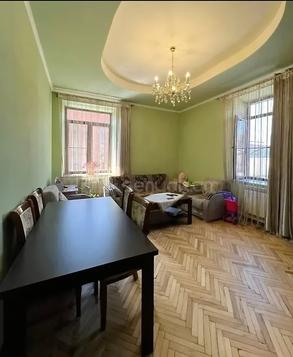 2 Սենյականոց Բնակարան Քարե Շենքում, 52քմ, 2/4 հարկ, Կոսմետիկ Վերանորոգված