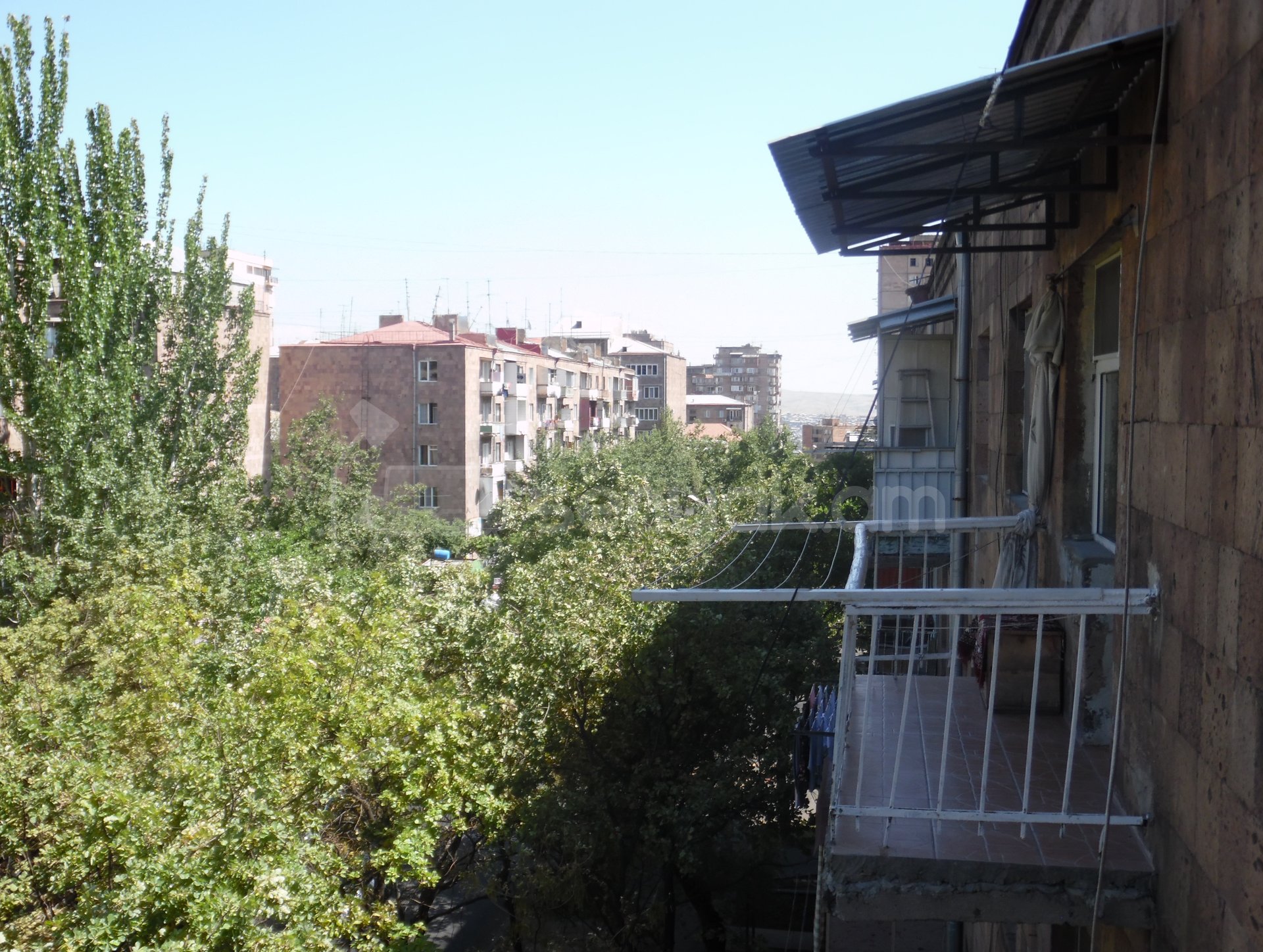 2 Սենյականոց Բնակարան Քարե Շենքում, 88քմ, 5/5 հարկ, Կապիտալ Վերանորոգված