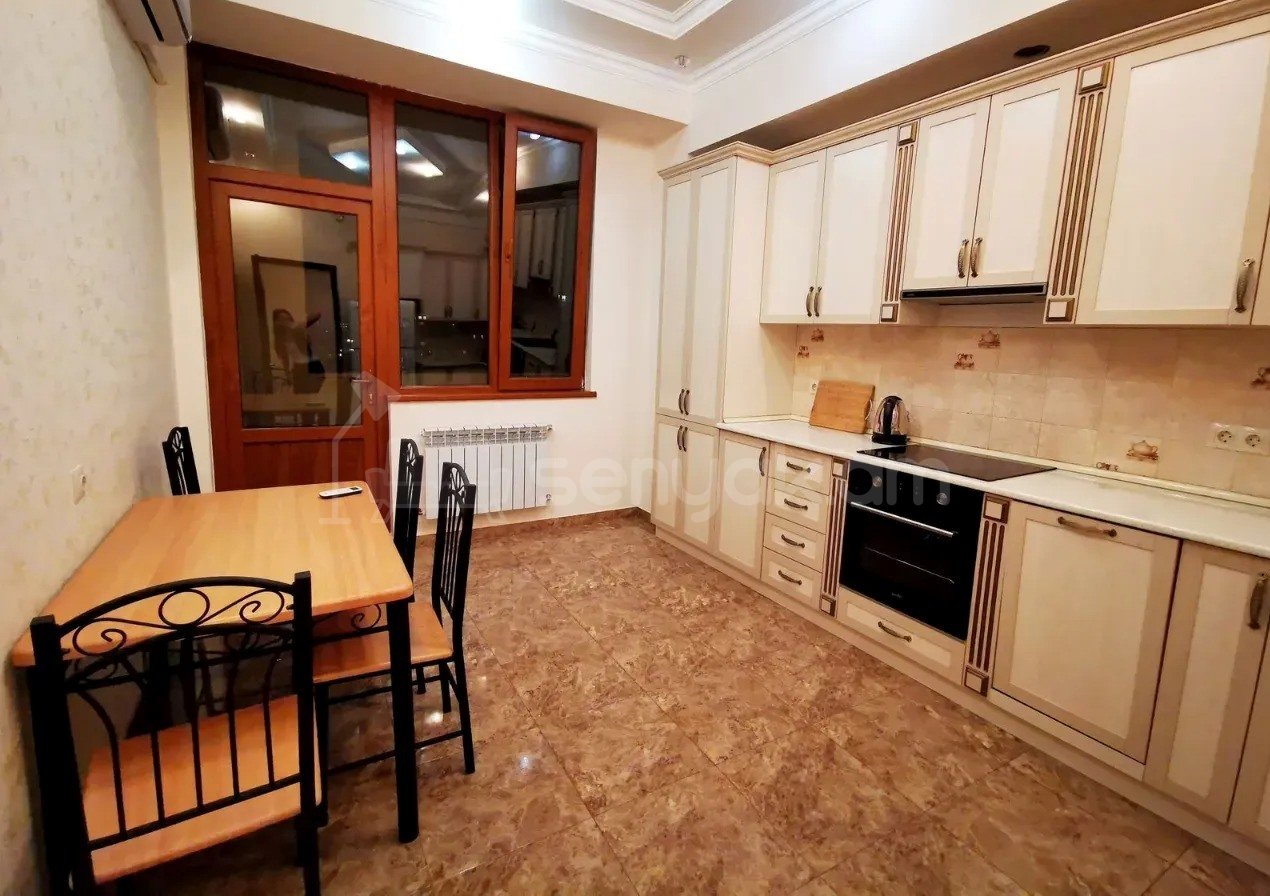 3 Սենյականոց Բնակարան, 133քմ, 10/13 հարկ, Կապիտալ Վերանորոգված