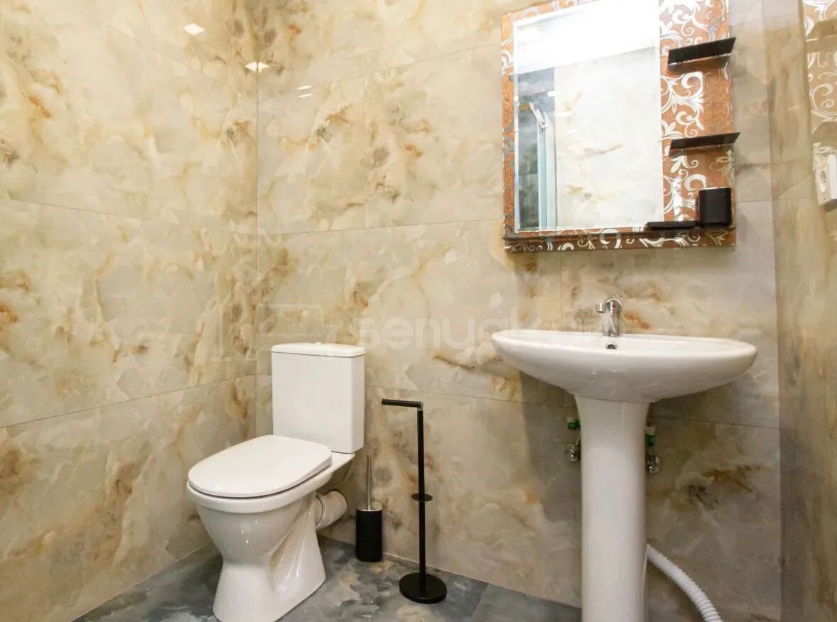 4 Սենյականոց Բնակարան Քարե Շենքում, 95քմ, 9/14 հարկ, Կապիտալ Վերանորոգված, Կահավորված, Արևկող