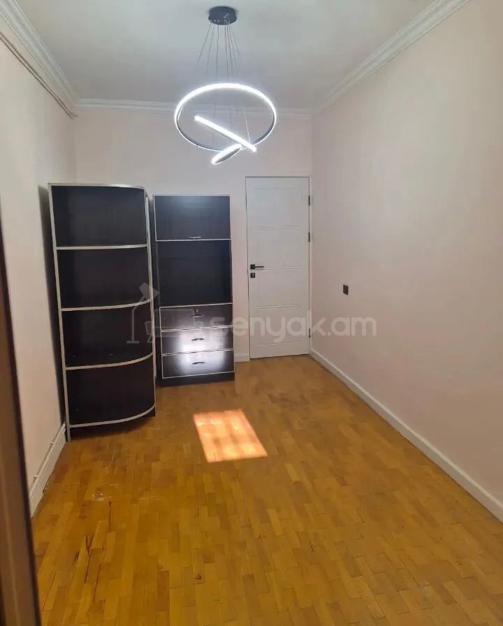 2 Սենյականոց Բնակարան Քարե Շենքում, 63քմ, 1/9 հարկ, Կապիտալ Վերանորոգված, Կահավորված