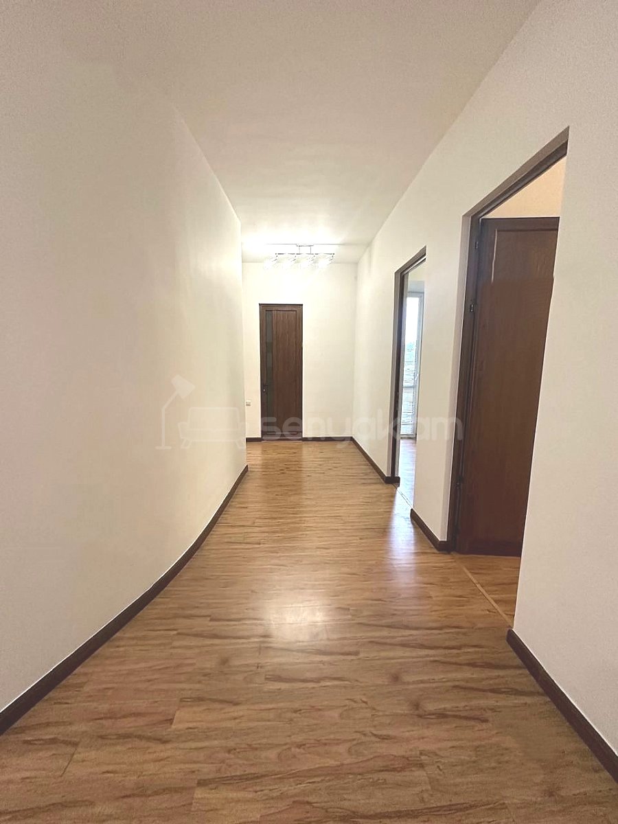 4 Սենյականոց Բնակարան Նորակառույցում, 211քմ, 6/17 հարկ, Կապիտալ Վերանորոգված
