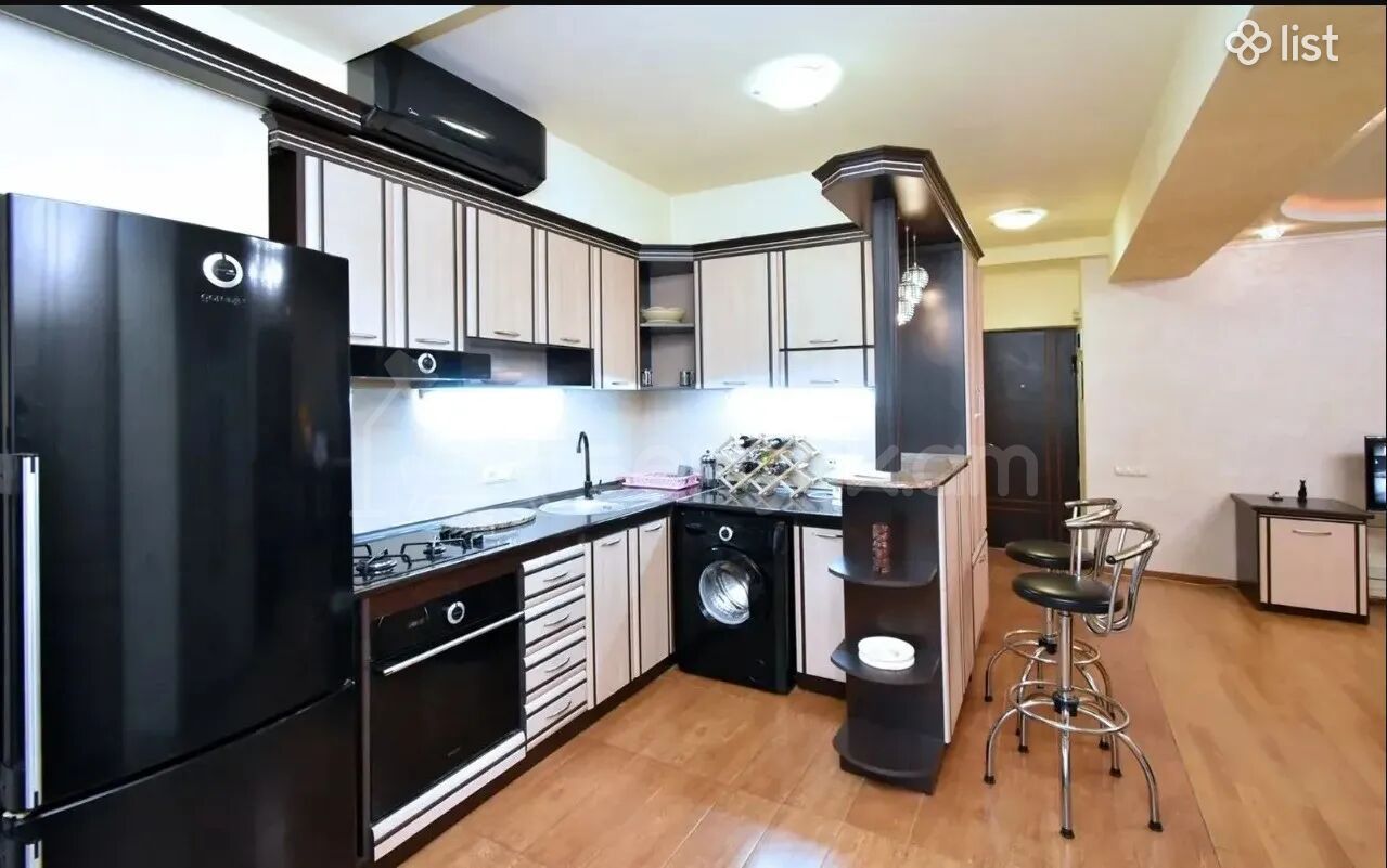 2 Սենյականոց Բնակարան, 42քմ, 2/9 հարկ, Կապիտալ Վերանորոգված
