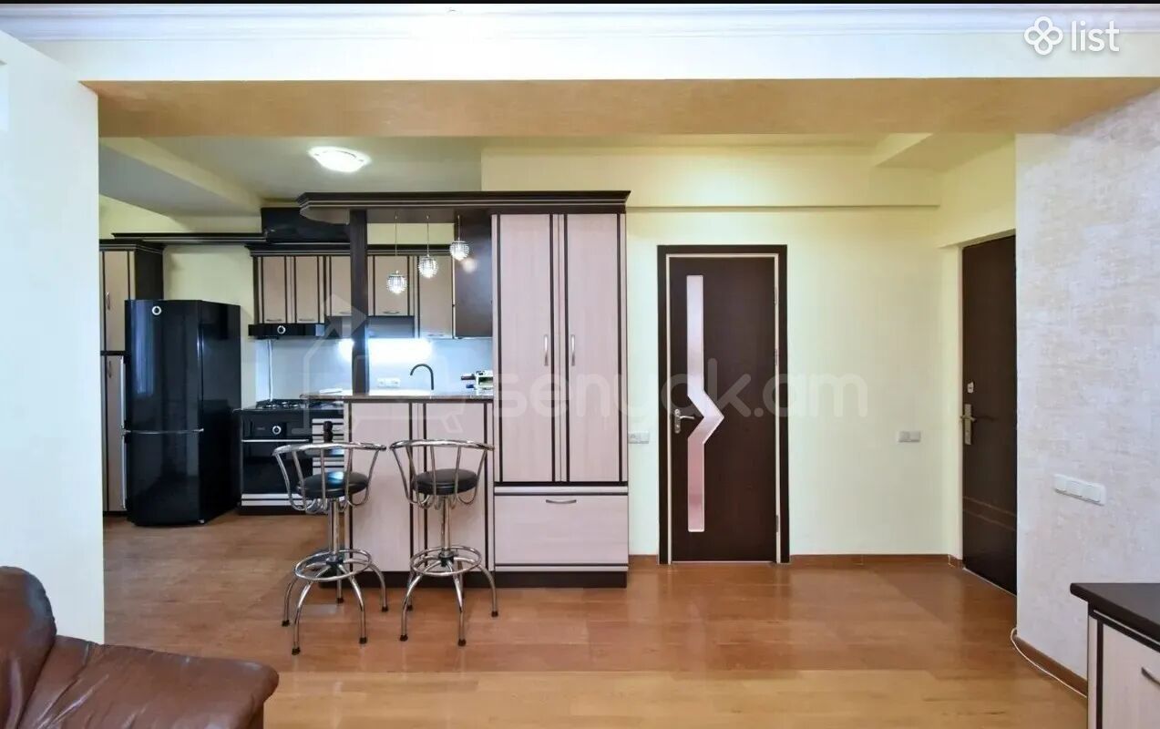 2 Սենյականոց Բնակարան, 42քմ, 2/9 հարկ, Կապիտալ Վերանորոգված