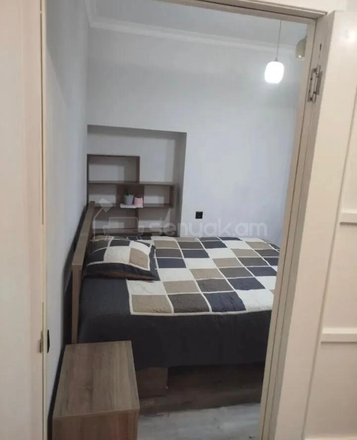 2 Սենյականոց Բնակարան Քարե Շենքում, 45քմ, 5/5 հարկ, Դիզայներական Վերանորոգված