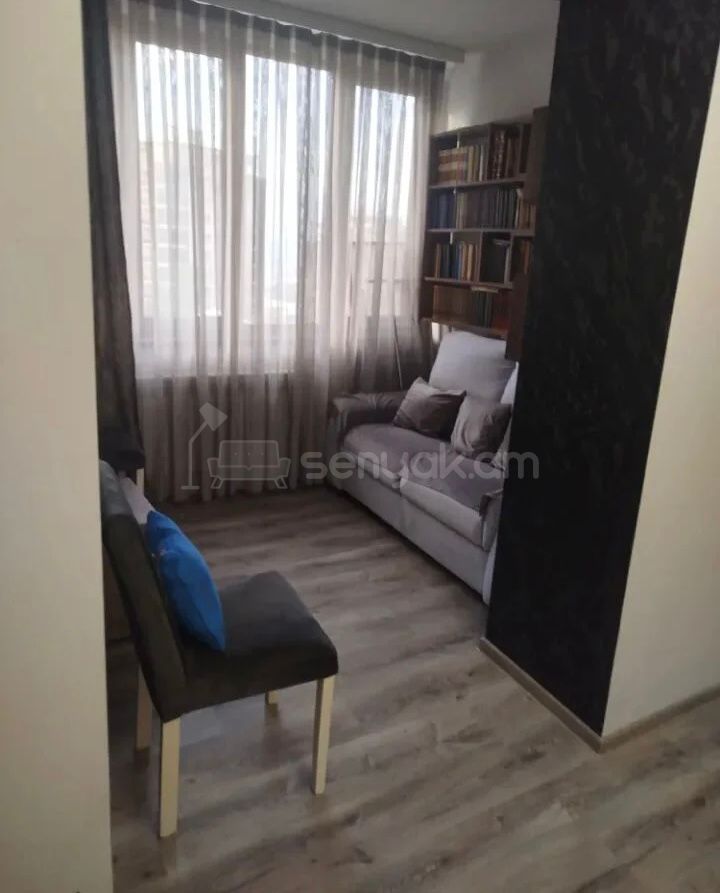 2 Սենյականոց Բնակարան Քարե Շենքում, 45քմ, 5/5 հարկ, Դիզայներական Վերանորոգված