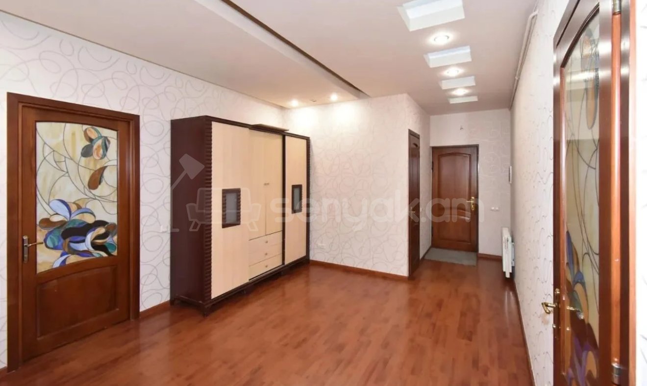 3 Սենյականոց Բնակարան Նորակառույցում, 138քմ, 9/13 հարկ, Կապիտալ Վերանորոգված