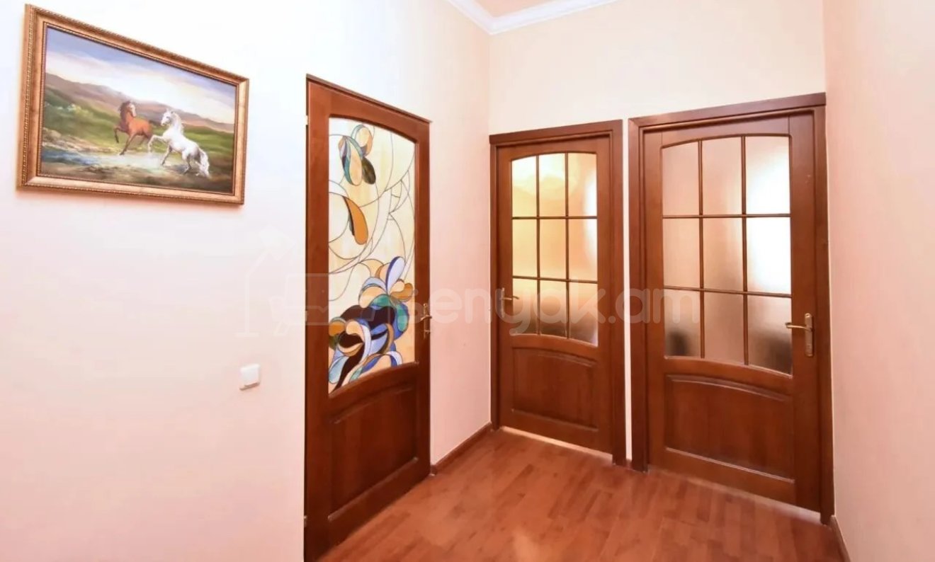 3 Սենյականոց Բնակարան Նորակառույցում, 138քմ, 9/13 հարկ, Կապիտալ Վերանորոգված