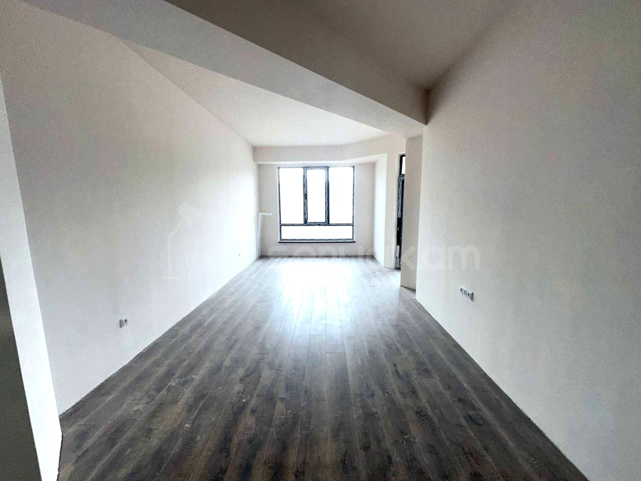 3 Սենյականոց Բնակարան Նորակառույցում, 85քմ, 4/15 հարկ, Կապիտալ Վերանորոգված