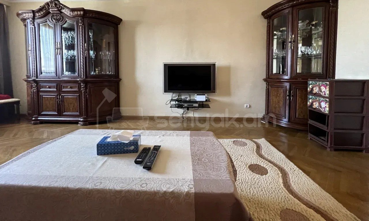 2 Սենյականոց Բնակարան Քարե Շենքում, 80քմ, 5/7 հարկ, Կապիտալ Վերանորոգված, Կահավորված, Արևկող