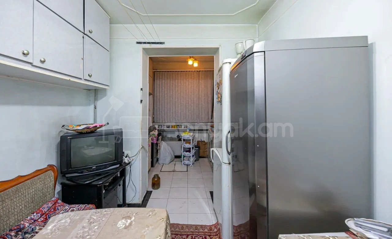 3 Սենյականոց Բնակարան, 74քմ, 1/5 հարկ, Կոսմետիկ Վերանորոգված
