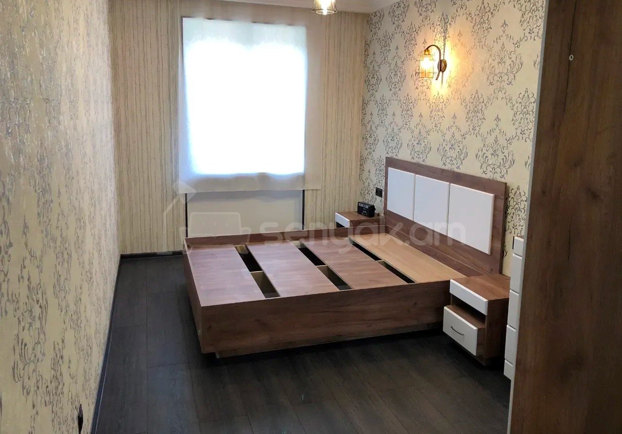 3 Սենյականոց Բնակարան Քարե Շենքում, 60քմ, 4/5 հարկ, Դիզայներական Վերանորոգված