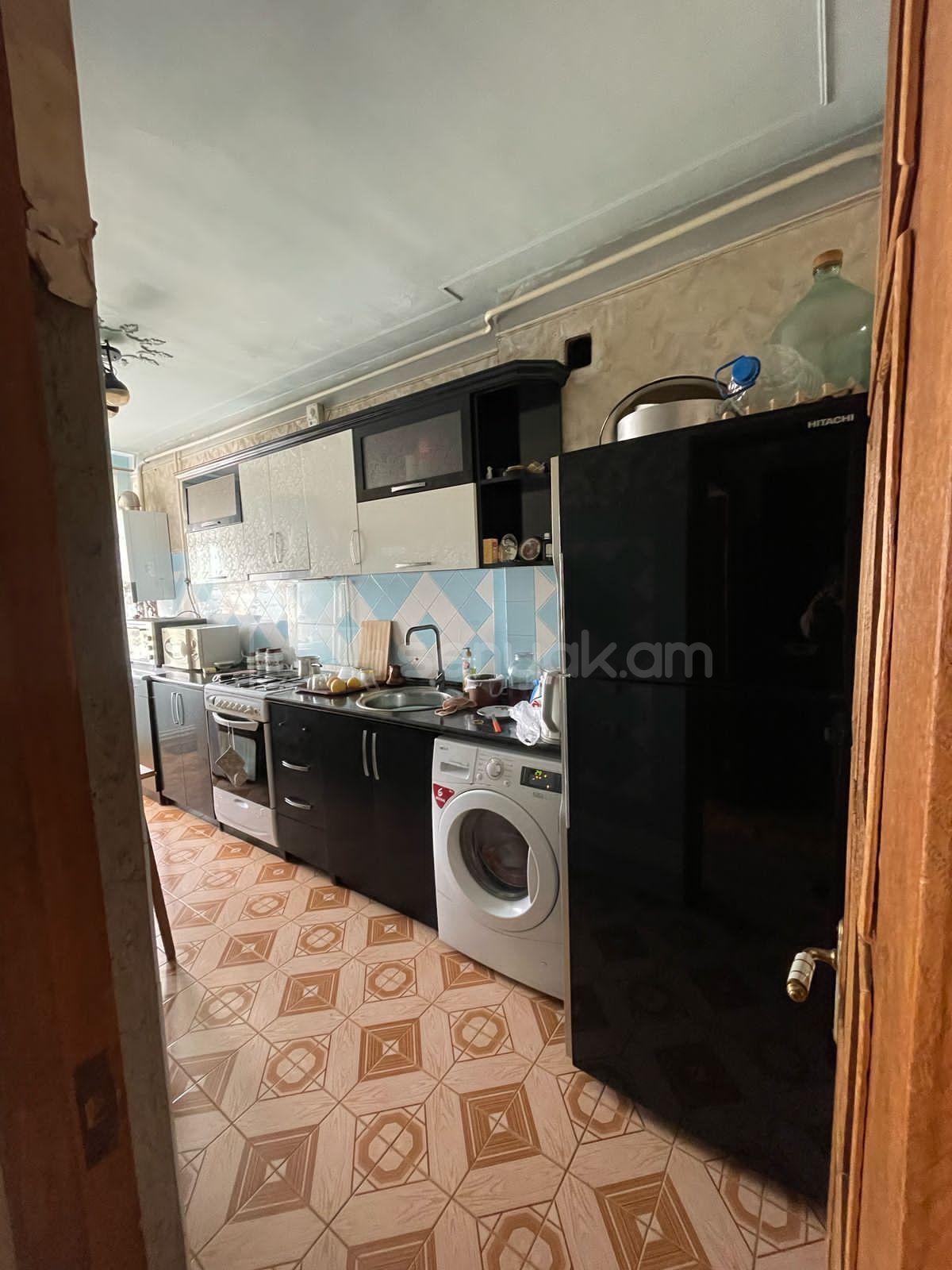 3 Սենյականոց Բնակարան, 73քմ, 6/9 հարկ, Նորմալ Վիճակում