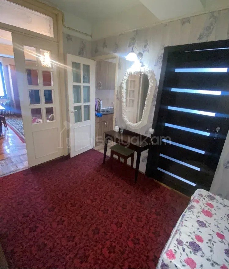 3 Սենյականոց Բնակարան, 82քմ, 8/14 հարկ, Նորմալ Վիճակում