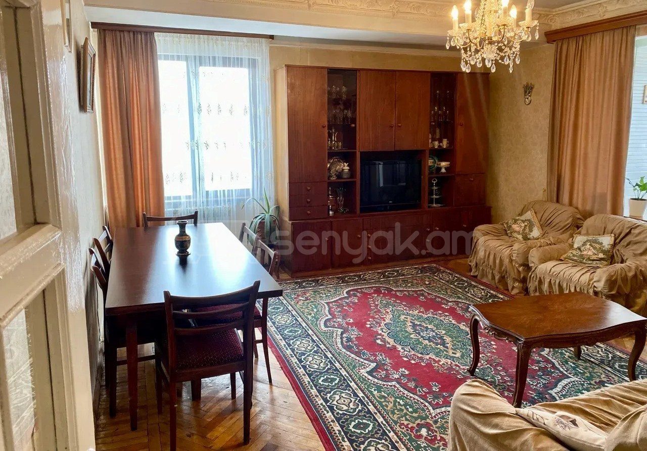 3 Սենյականոց Բնակարան, 82քմ, 8/14 հարկ, Նորմալ Վիճակում