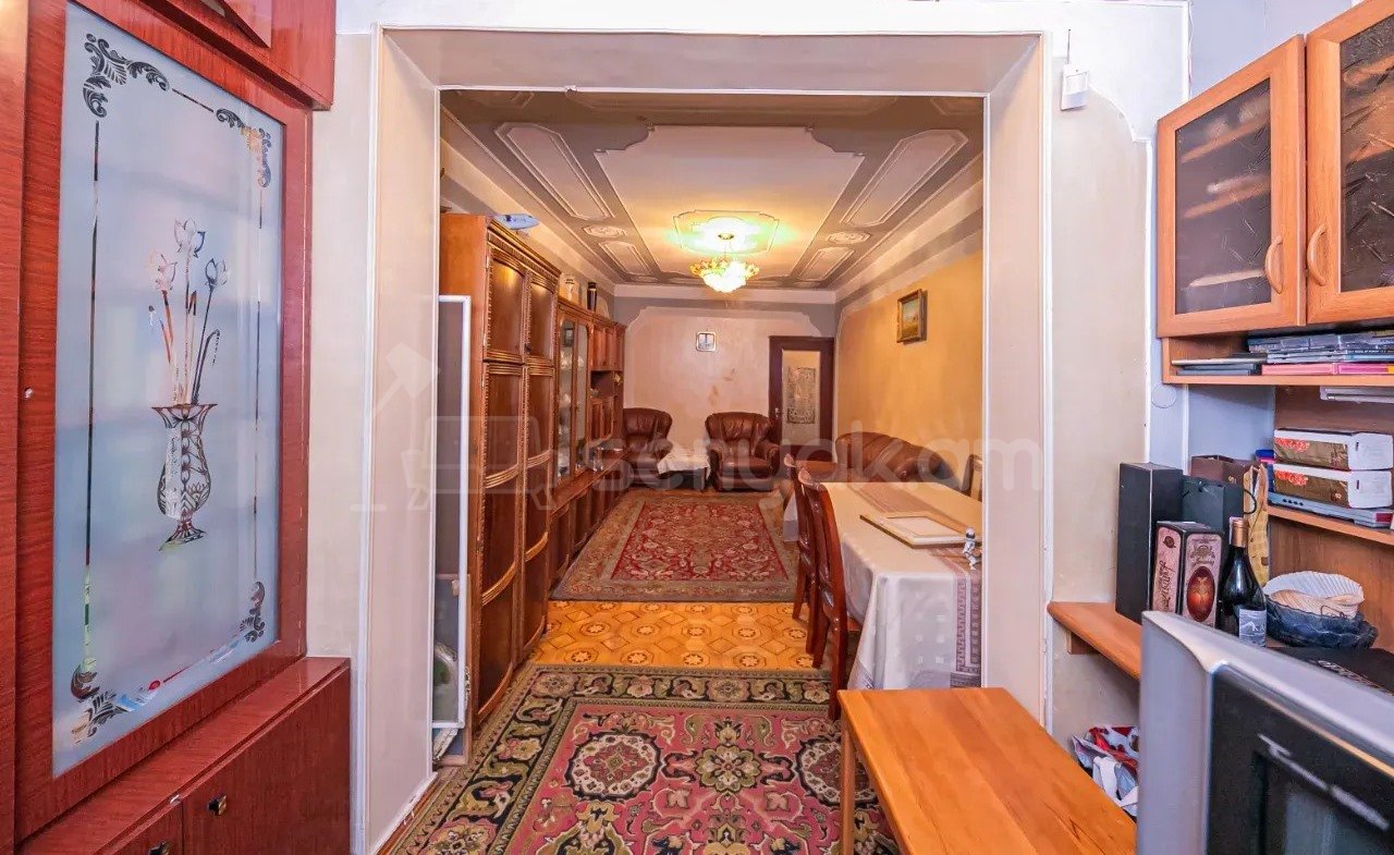 3 Սենյականոց Բնակարան, 74քմ, 1/5 հարկ, Կապիտալ Վերանորոգված