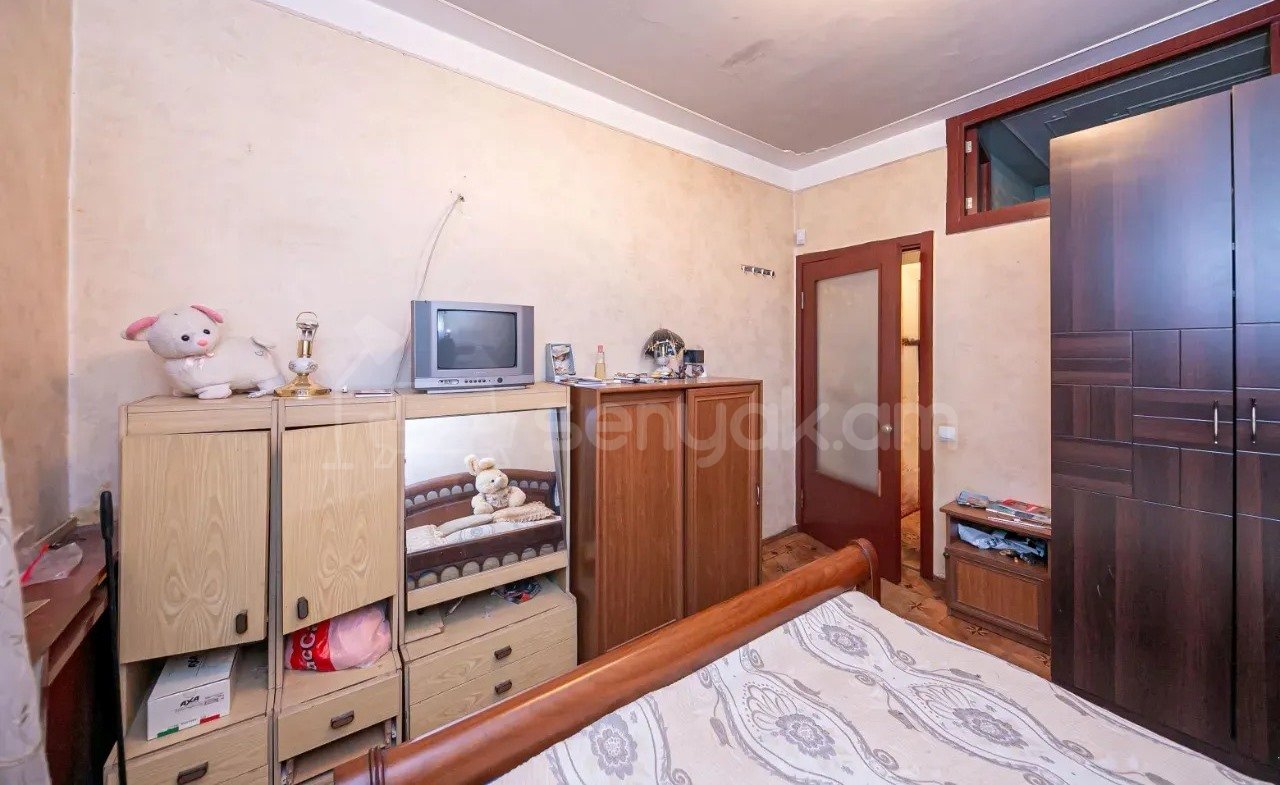 3 Սենյականոց Բնակարան, 74քմ, 1/5 հարկ, Կապիտալ Վերանորոգված