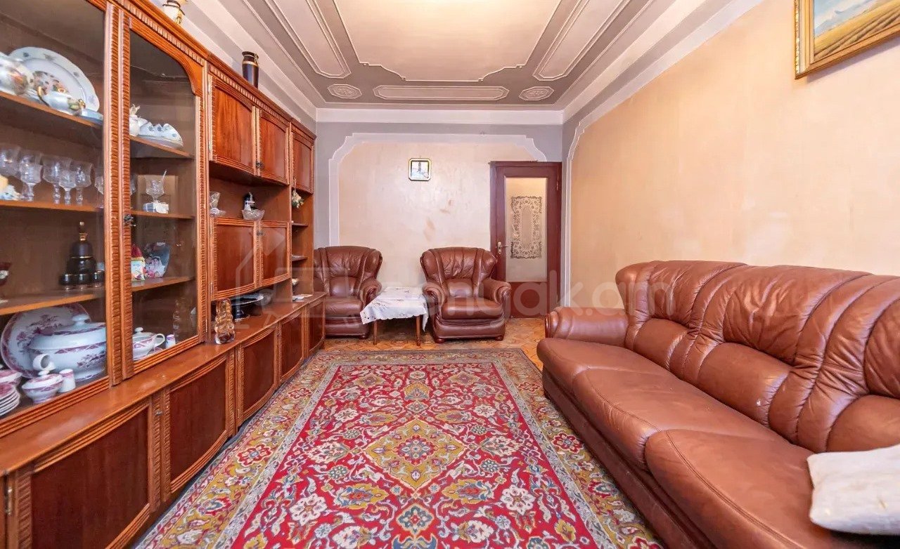 3 Սենյականոց Բնակարան, 74քմ, 1/5 հարկ, Կապիտալ Վերանորոգված