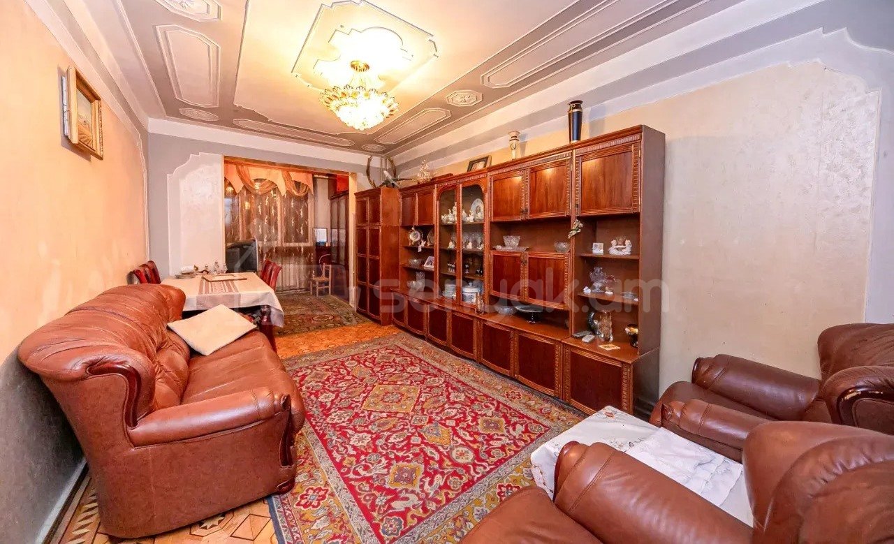 3 Սենյականոց Բնակարան, 74քմ, 1/5 հարկ, Կապիտալ Վերանորոգված
