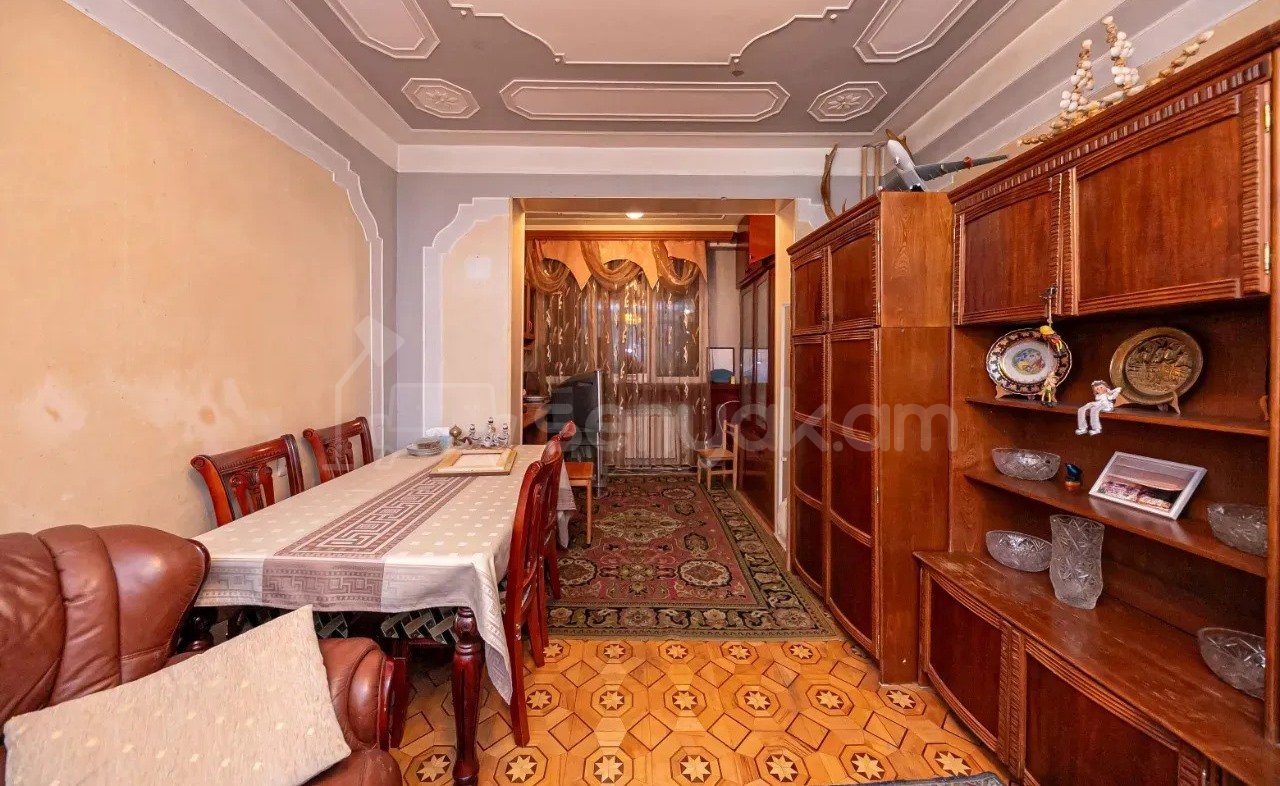 3 Սենյականոց Բնակարան, 74քմ, 1/5 հարկ, Կապիտալ Վերանորոգված