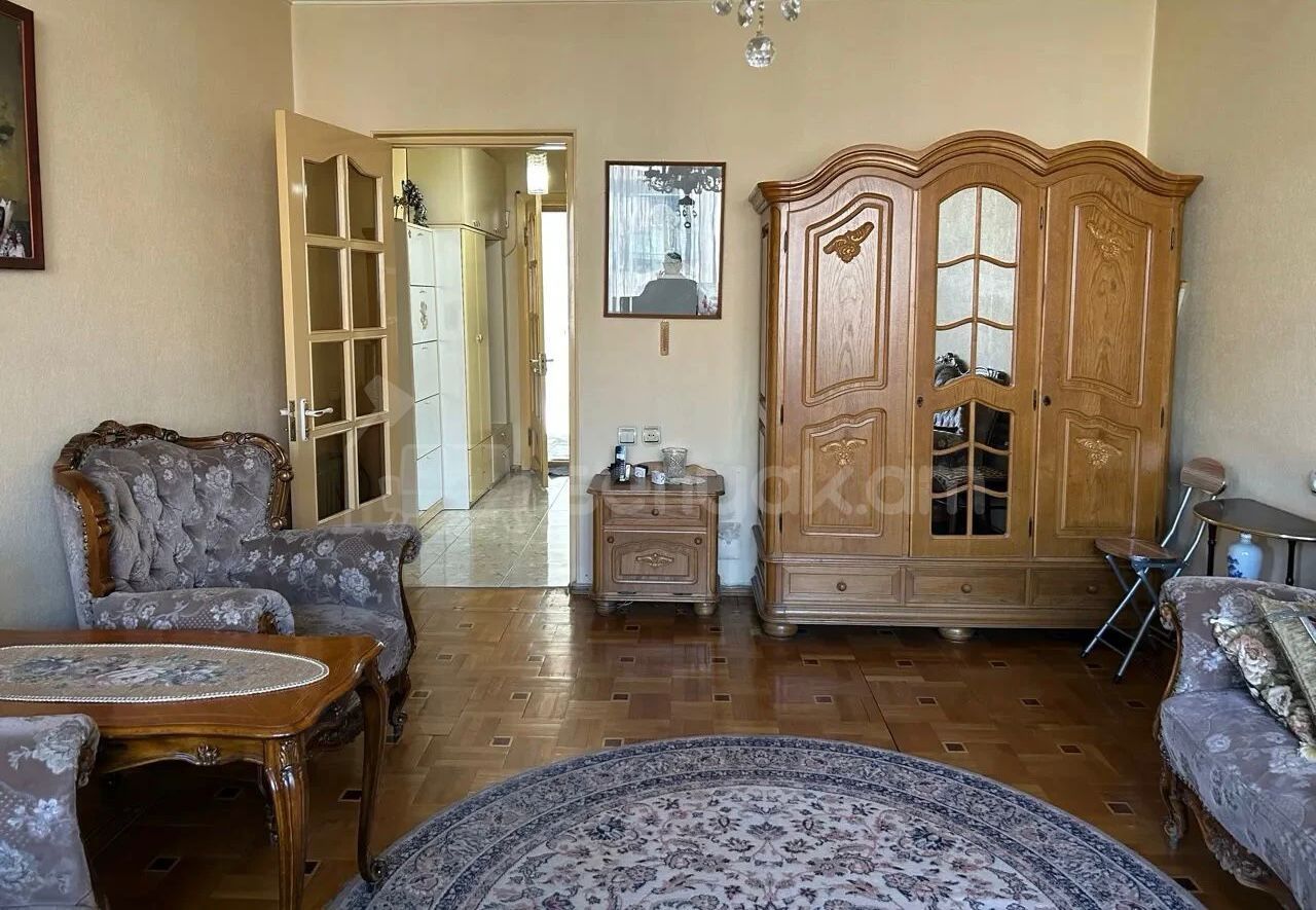 2 Սենյականոց Բնակարան Քարե Շենքում, 48քմ, 4/7 հարկ, Նորմալ Վիճակում, Կահավորված