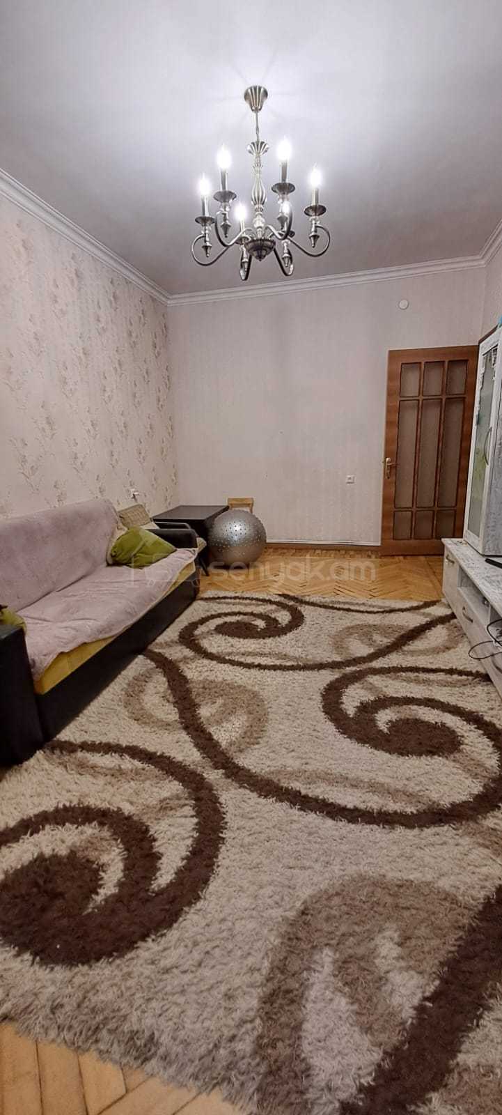 2 Սենյականոց Բնակարան Քարե Շենքում, 56քմ, 1/5 հարկ, Նորմալ Վիճակում
