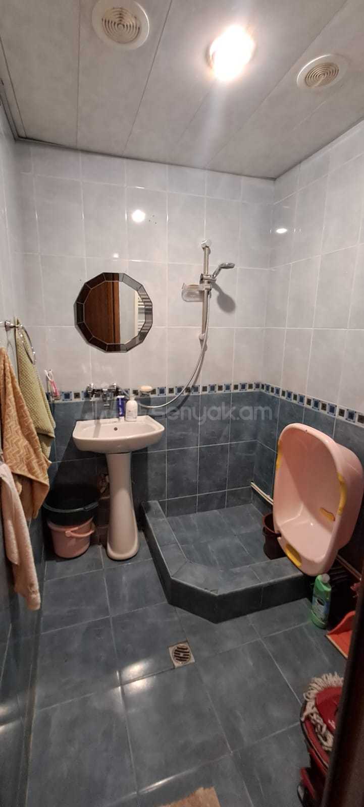 2 Սենյականոց Բնակարան Քարե Շենքում, 56քմ, 1/5 հարկ, Նորմալ Վիճակում