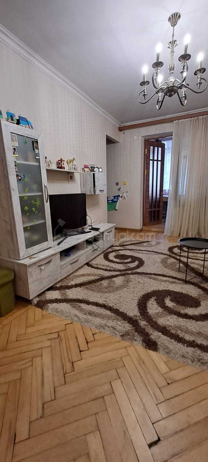2 Սենյականոց Բնակարան Քարե Շենքում, 56քմ, 1/5 հարկ, Նորմալ Վիճակում