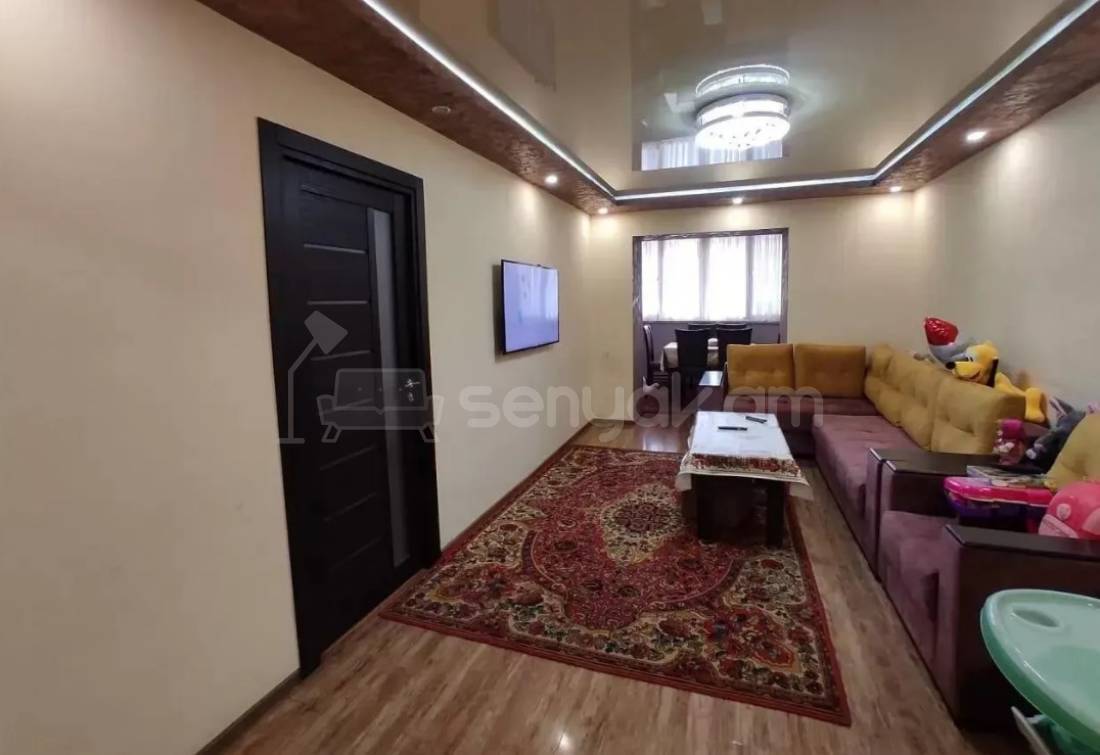 3 Սենյականոց Բնակարան Քարե Շենքում, 76քմ, 5/5 հարկ, Կապիտալ Վերանորոգված
