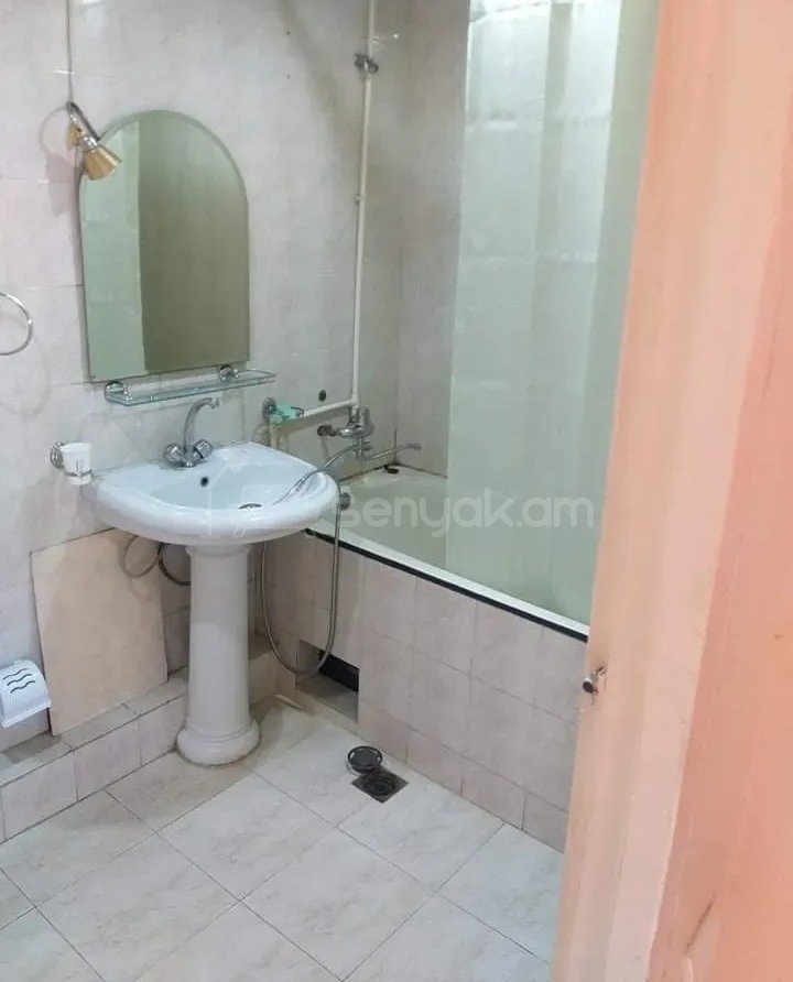 3 Սենյականոց Բնակարան, 70քմ, 6/9 հարկ, Կապիտալ Վերանորոգված