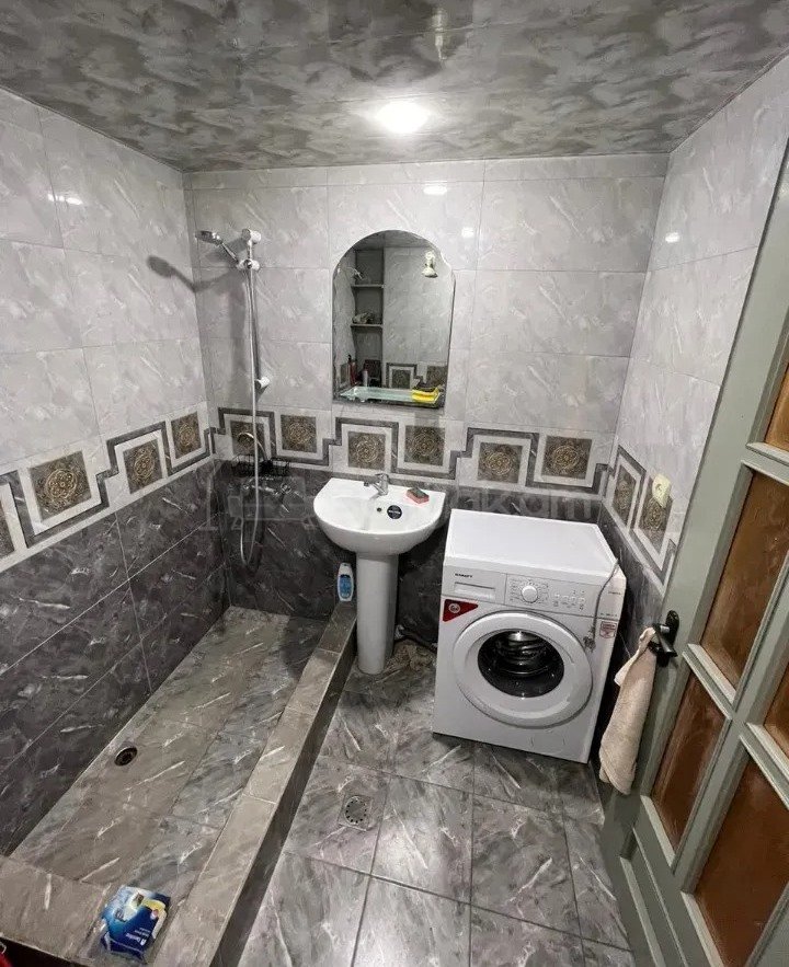 3 Սենյականոց Բնակարան Քարե Շենքում, 64քմ, 3/5 հարկ, Կապիտալ Վերանորոգված