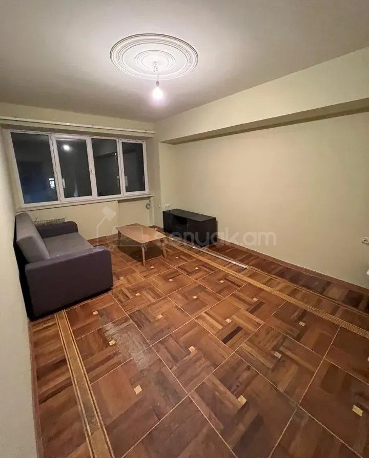 3 Սենյականոց Բնակարան Քարե Շենքում, 64քմ, 3/5 հարկ, Կապիտալ Վերանորոգված
