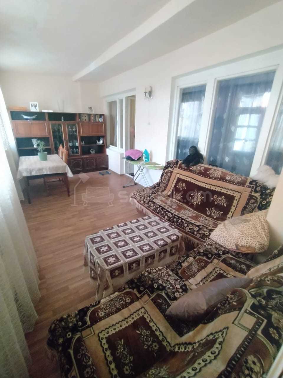 4 Սենյականոց Բնակարան Քարե Շենքում, 100քմ, 5/5 հարկ, Նորմալ Վիճակում