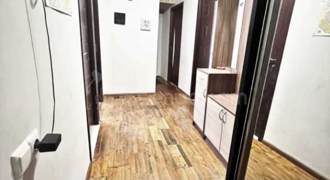 3 Սենյականոց Բնակարան, 73քմ, 1/9 հարկ, Կոսմետիկ Վերանորոգված
