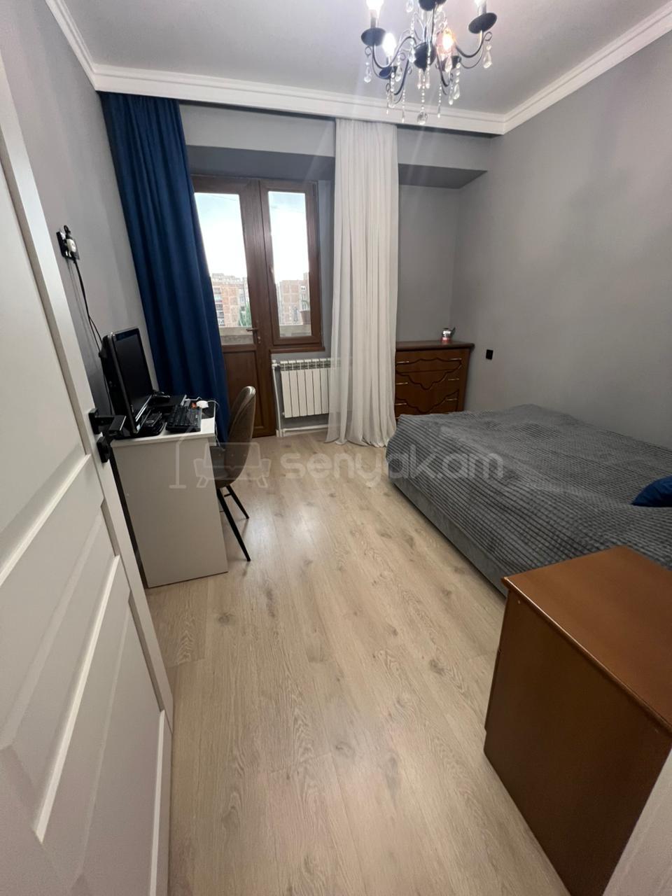 4 Սենյականոց Բնակարան, 90քմ, 6/9 հարկ, Նորմալ Վիճակում