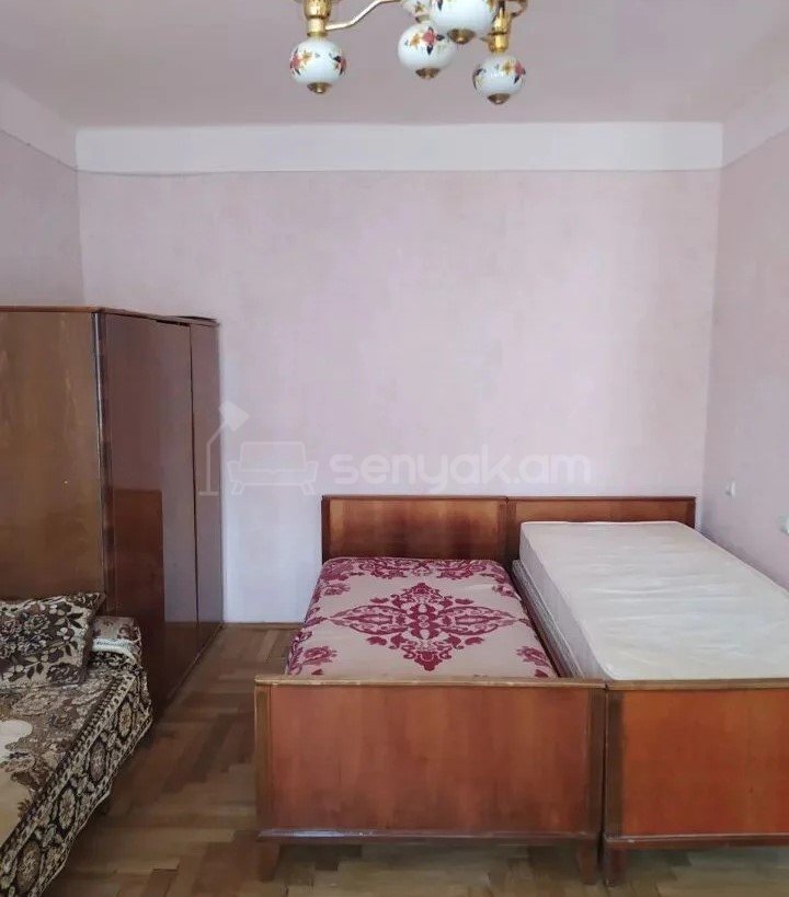 1 Սենյականոց Բնակարան, 32քմ, 2/4 հարկ, Պետական Վիճակում
