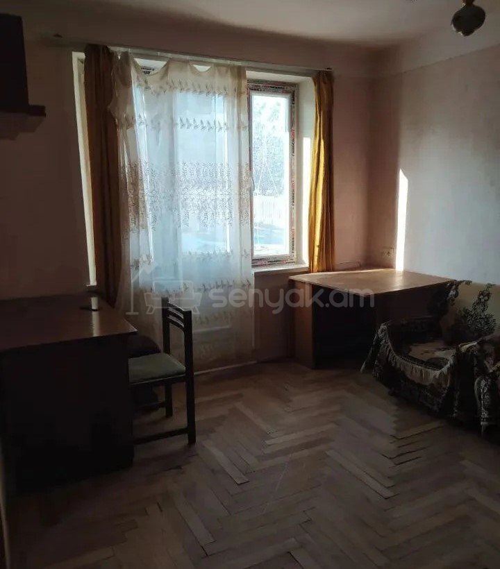 1 Սենյականոց Բնակարան, 32քմ, 2/4 հարկ, Պետական Վիճակում