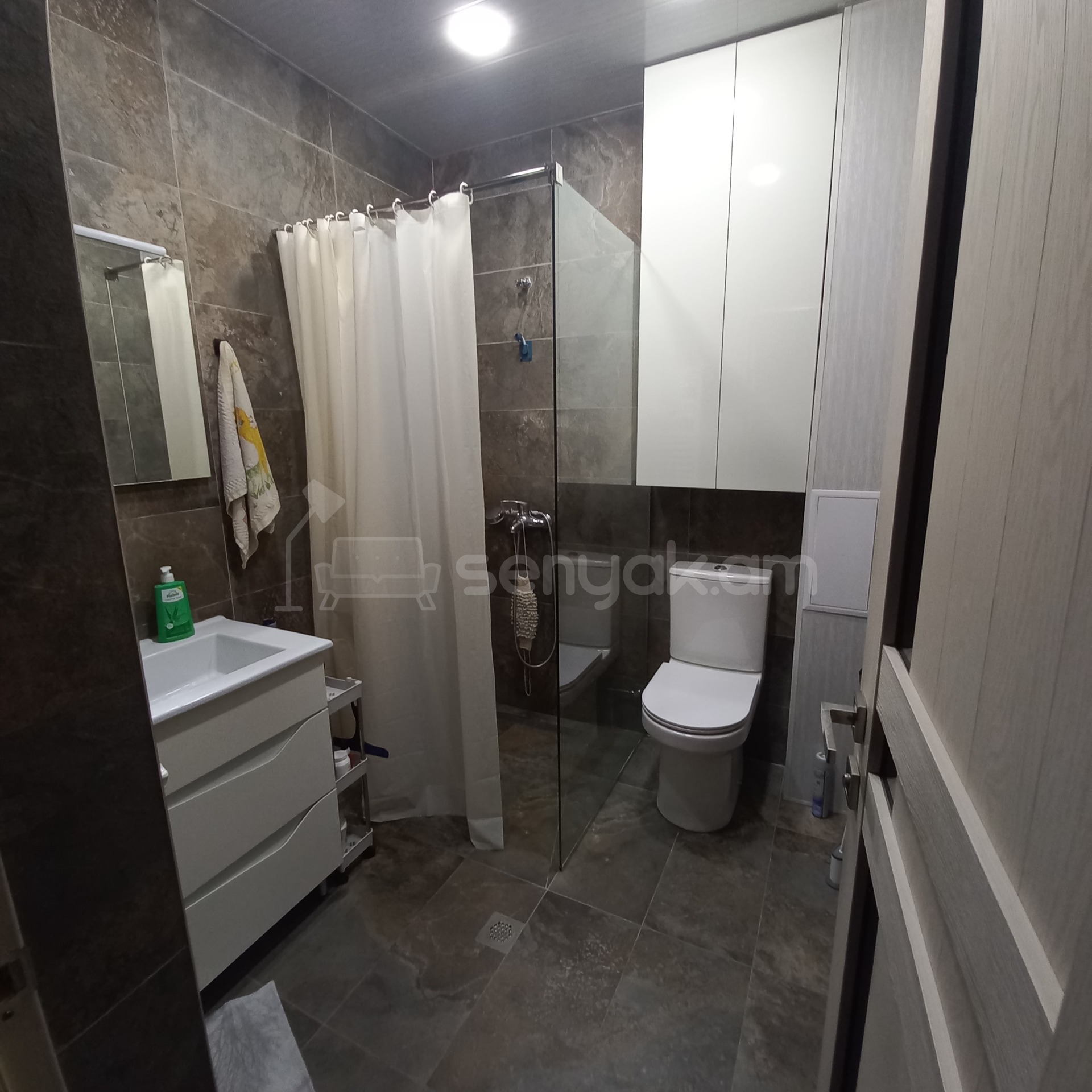 3 Սենյականոց Բնակարան, 65քմ, 1/9 հարկ, Կապիտալ Վերանորոգված, Կահավորված, Արևկող